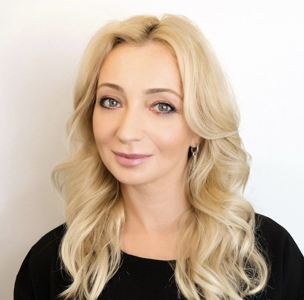 СВЕТЛАНА ЛИСОВИК