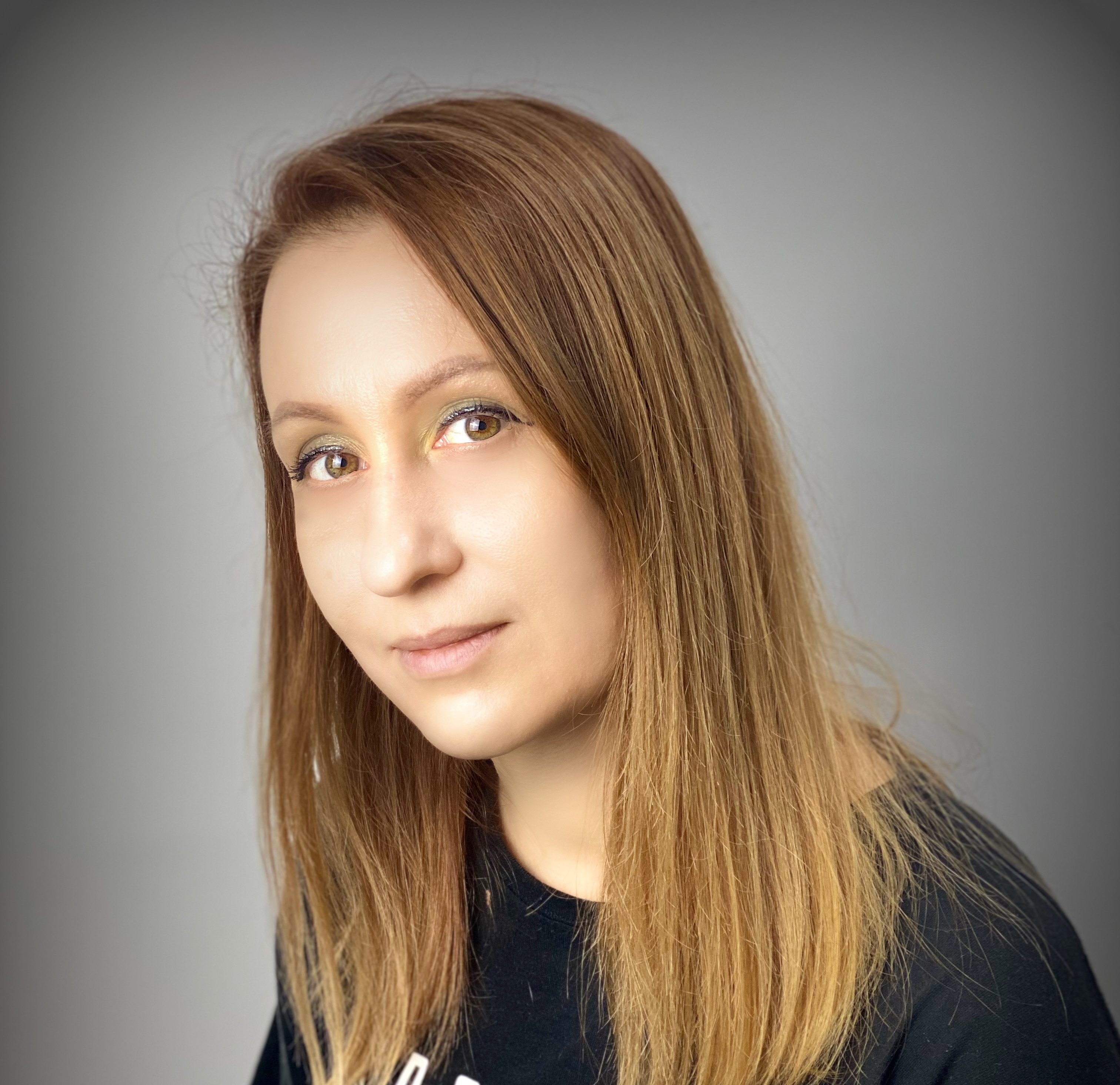 ЯНИНА ОВЕРЧУК